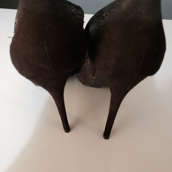 Ladies Shoes - Picture 3 of 6